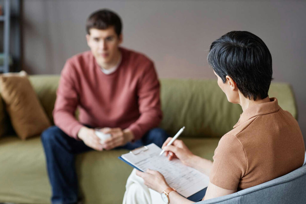 psychiatrist vs therapist psychologist vs psychiatrist therapist vs counselor